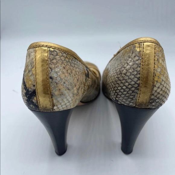 Michael Kors gold color pump shoes - Picture 4 of 6